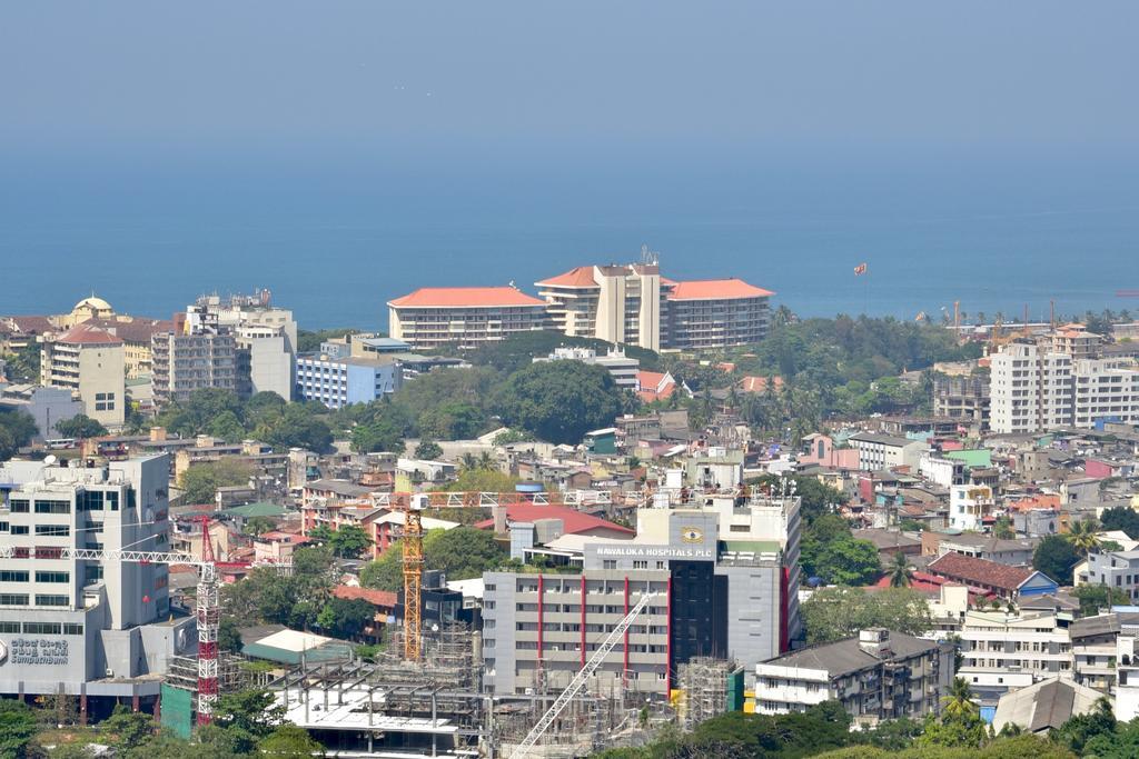 Skylounge Apartment โคลอมโบ ภายนอก รูปภาพ