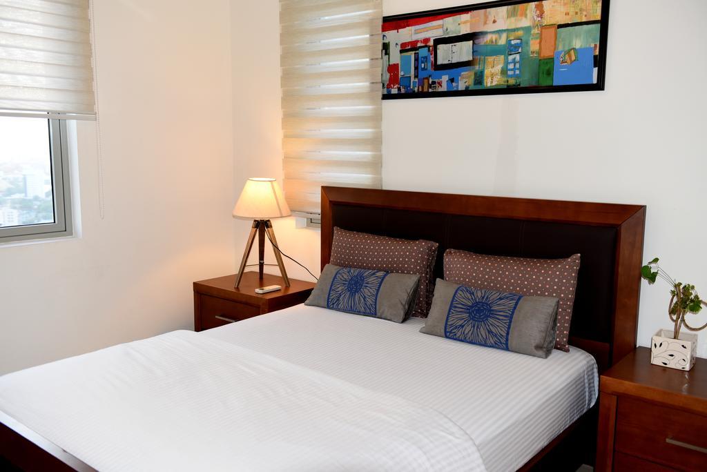Skylounge Apartment โคลอมโบ ภายนอก รูปภาพ
